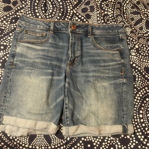 American Eagle Bermuda shorts